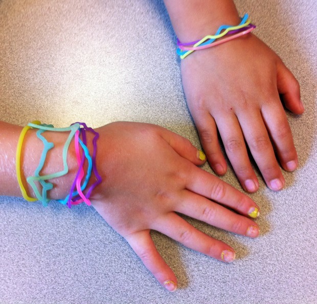 Silly Bandz: The Shaped Rubber Band Bracelets for Kids - HubPages